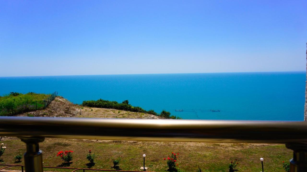 Морски Апартаменти Джулай Морнинг - July Morning Sea View Apartments Kavarna ภายนอก รูปภาพ