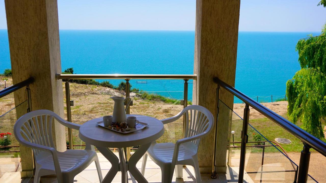 Морски Апартаменти Джулай Морнинг - July Morning Sea View Apartments Kavarna ภายนอก รูปภาพ