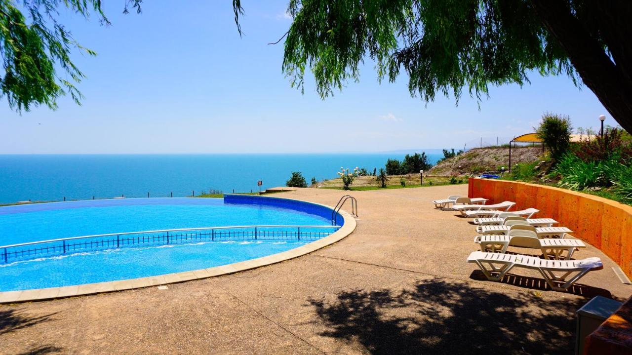 Морски Апартаменти Джулай Морнинг - July Morning Sea View Apartments Kavarna ภายนอก รูปภาพ