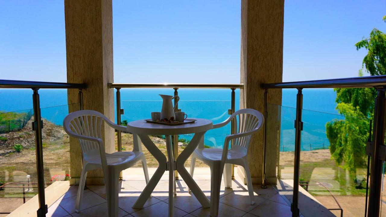 Морски Апартаменти Джулай Морнинг - July Morning Sea View Apartments Kavarna ภายนอก รูปภาพ