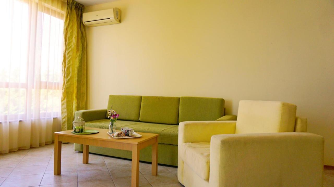 Морски Апартаменти Джулай Морнинг - July Morning Sea View Apartments Kavarna ภายนอก รูปภาพ